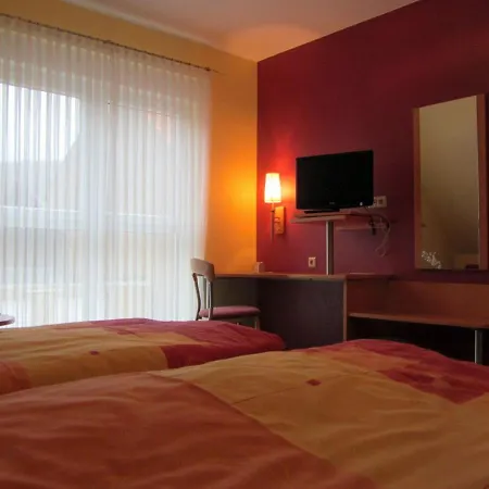 Winkelvoss אורחן *